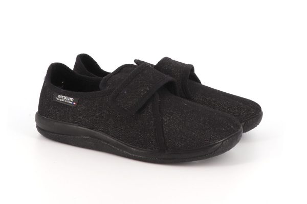 paire de pantoufle en jean noir à scratch