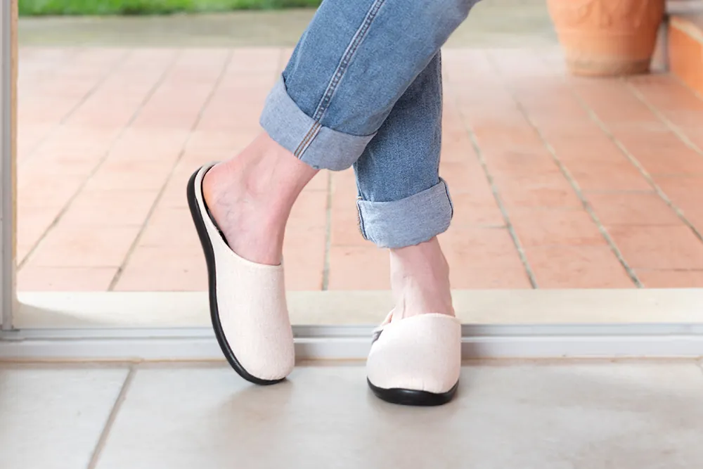 pantoufles confortable beige eponge bain