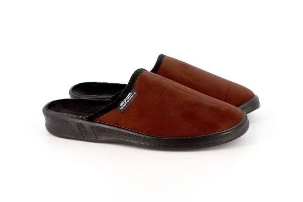 Paire de mules marron homme