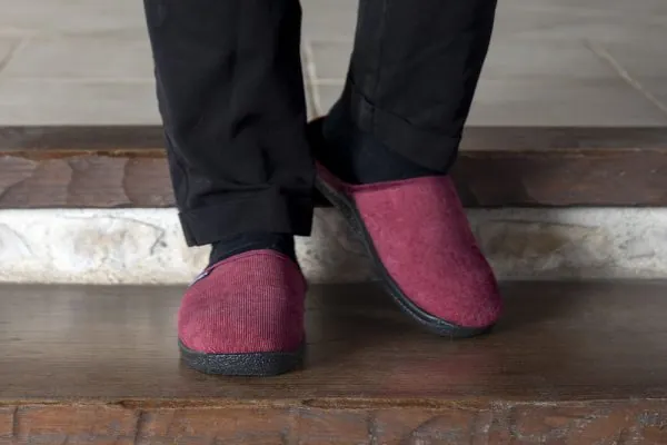 paires de pantoufles rouge wamboise