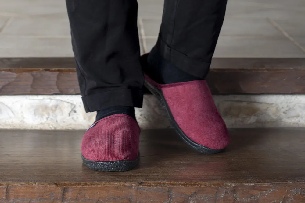 paires de pantoufles rouge wamboise