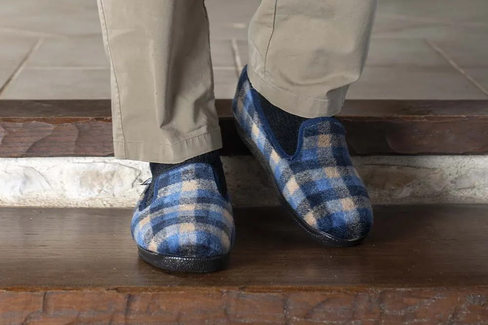 paire de chaussons bleu pour homme idée cadeau